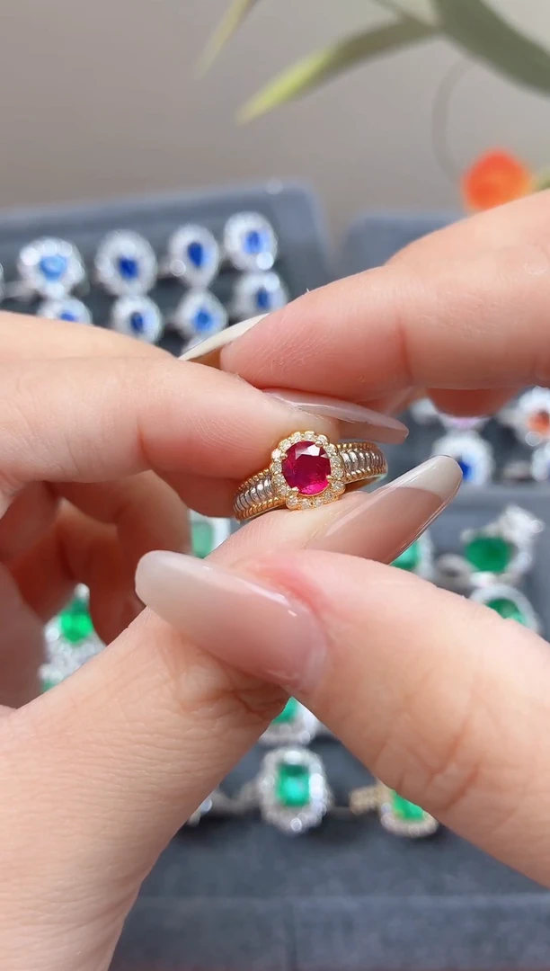 18K金镶嵌戒指红宝石-0.8克拉*无烧