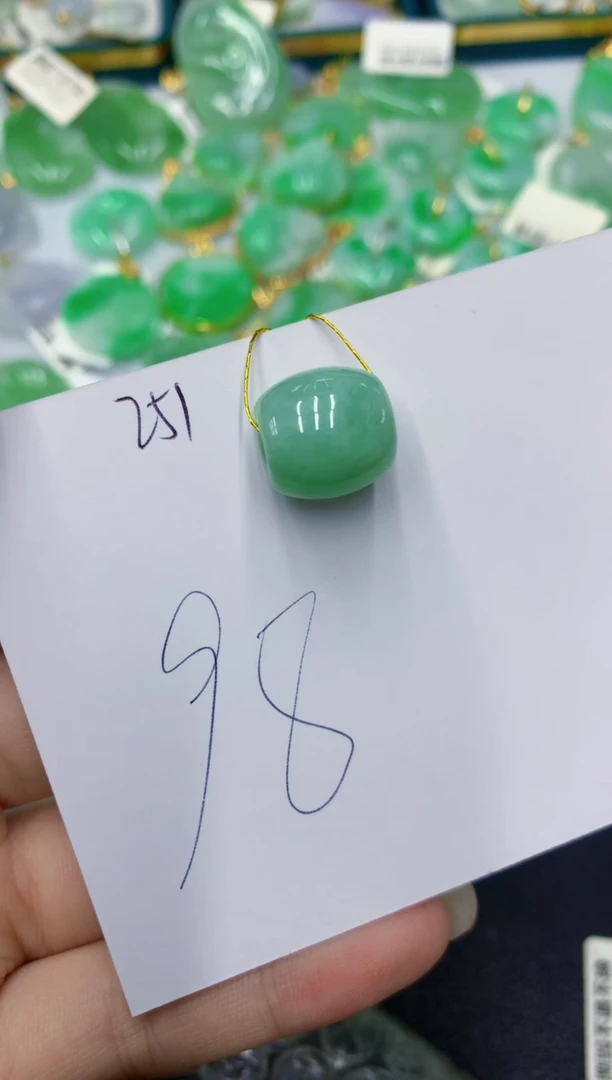 颈饰未镶嵌翡翠111111111111