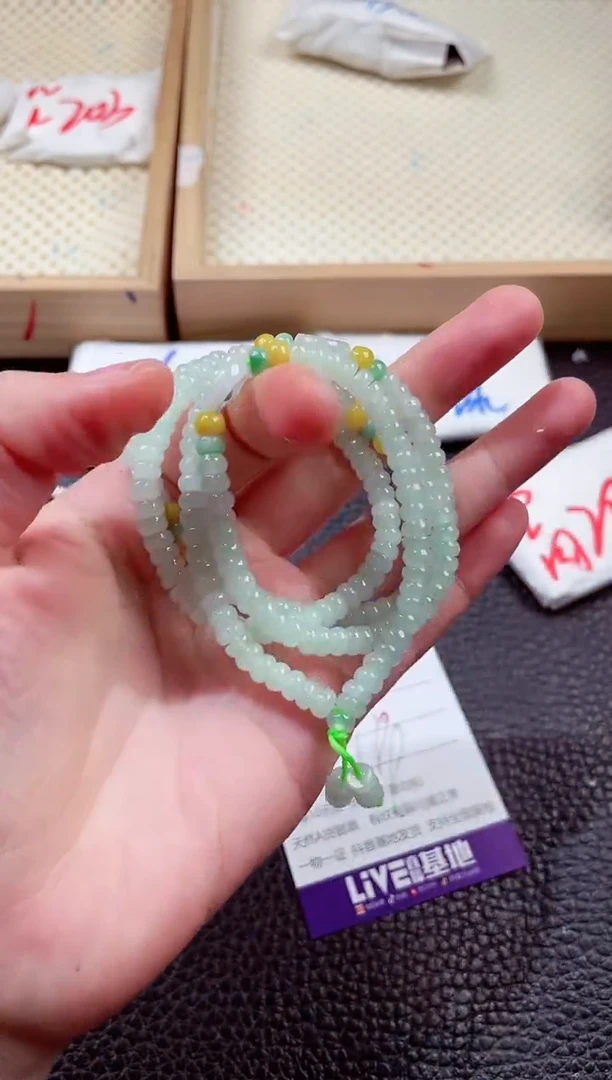 翡翠未镶嵌颈饰00001447