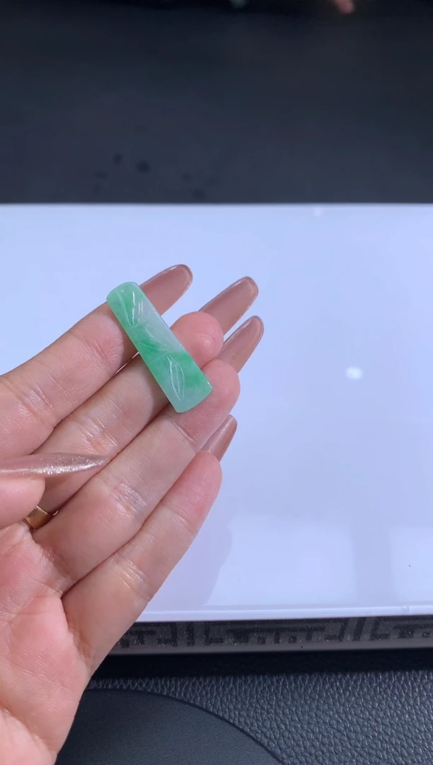 【闪购商品】定制翡翠未镶嵌翡翠