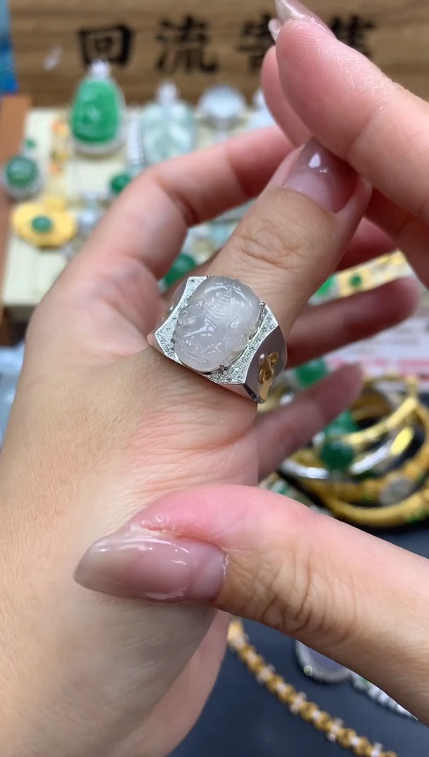 【闪购商品】翡翠戒指18K金镶嵌486-中国好珍宝