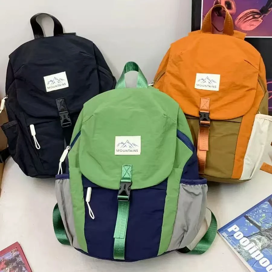 高颜值休闲出游旅行轻便双肩包