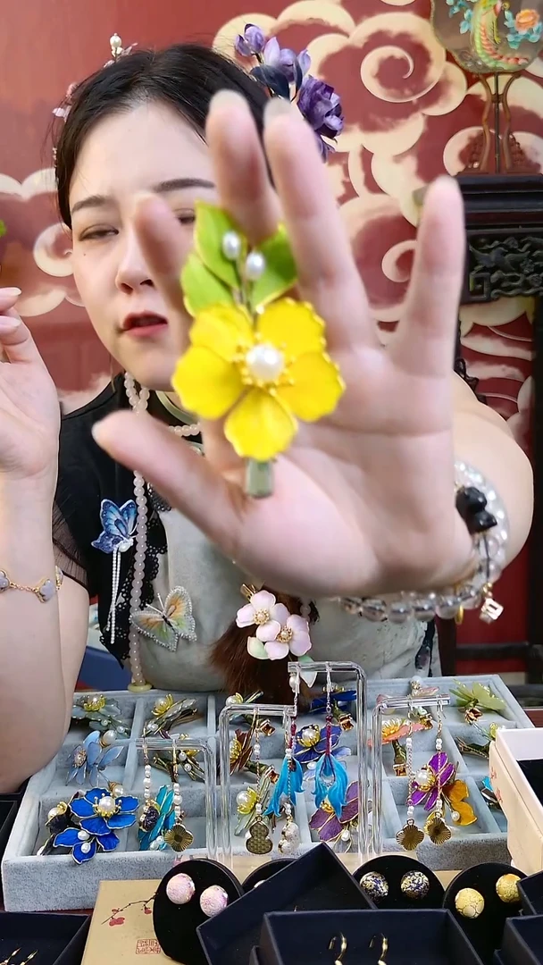 刺绣纯手工非遗绒花