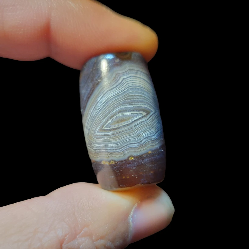 藏传老缠丝玛瑙带眼脖挂民族风配饰老料天然纹路