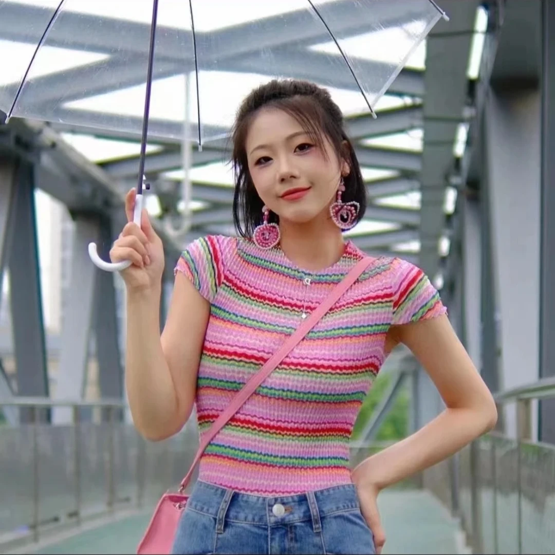 GIRDEAR哥弟   修身显瘦弹力褶皱彩虹T 1300706