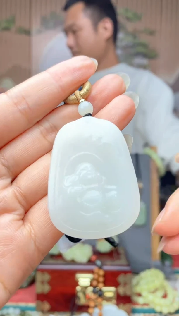 颈饰未镶嵌和田玉拍一发一