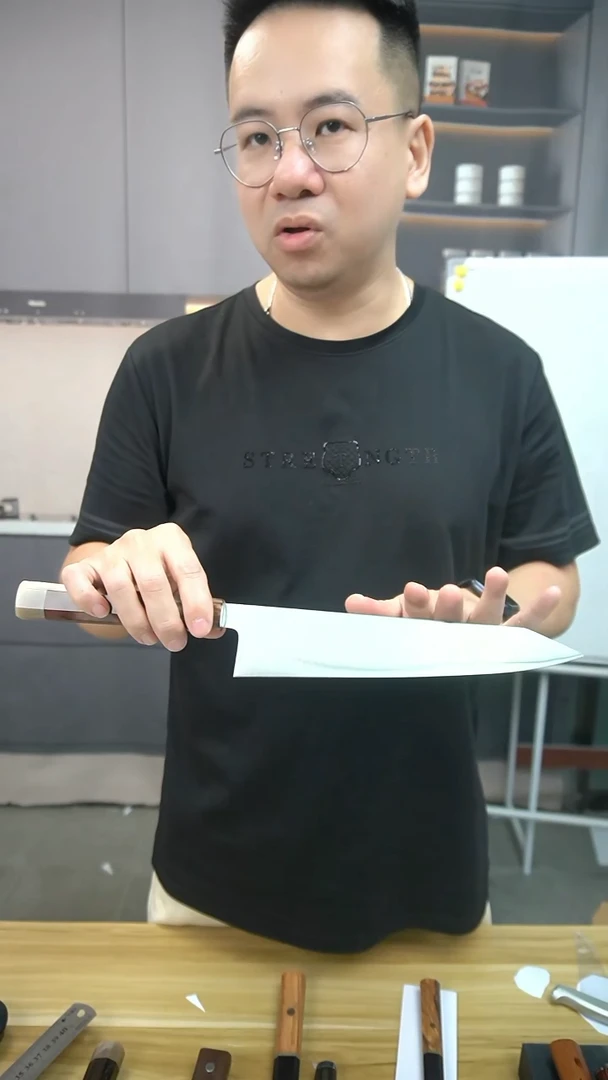 不锈钢双牛角蛇纹木柄VG10切付牛刀