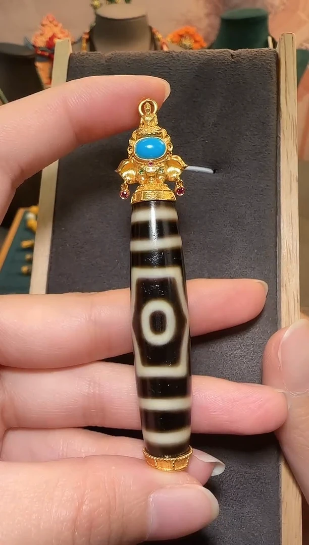 【闪购商品】玛瑙吊坠18K金镶嵌吊坠