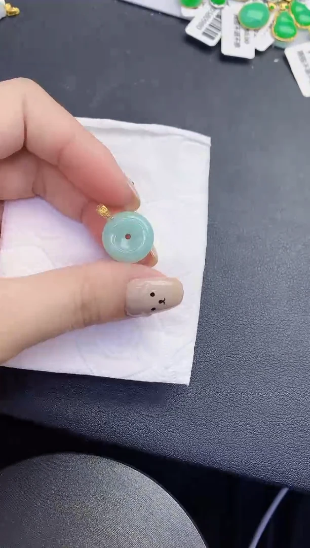 颈饰未镶嵌翡翠缅甸天然翡翠A货