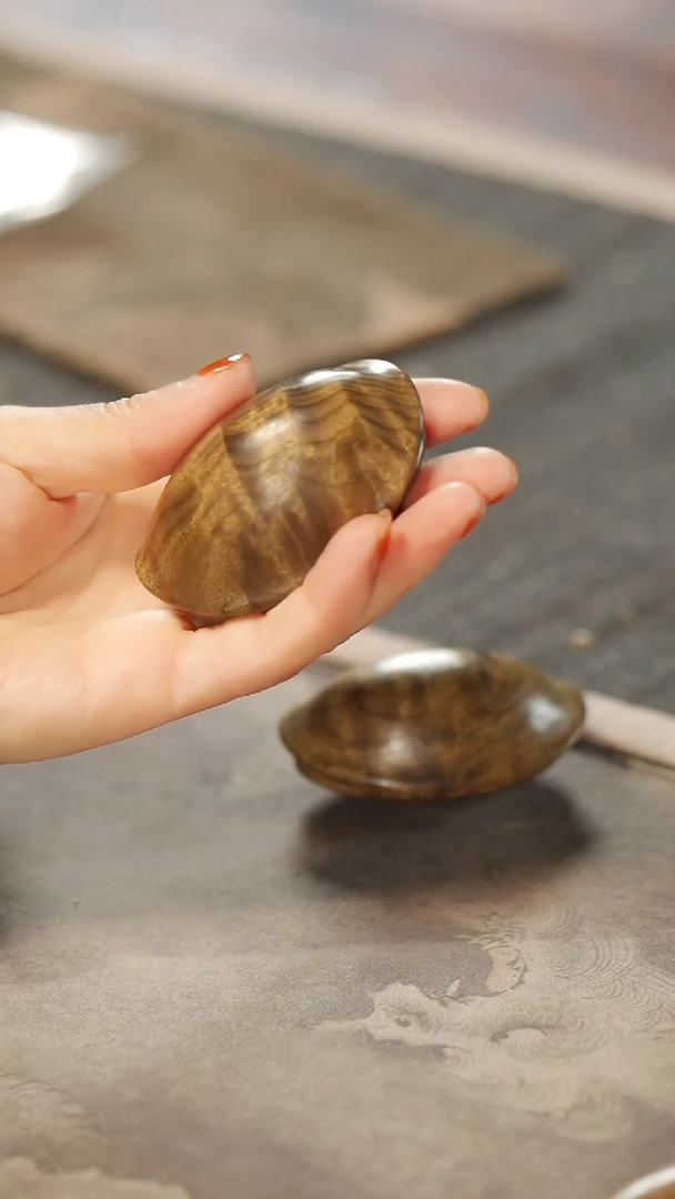 【闪购商品】金丝楠木雕099富甲把玩