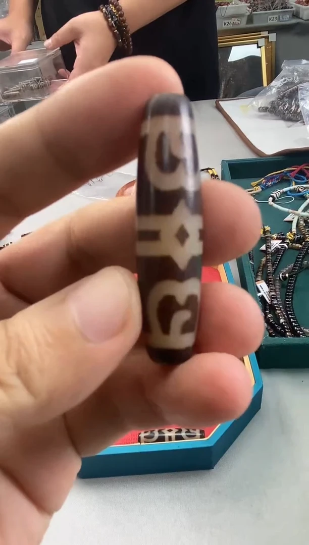 玛瑙/玉髓颈饰未镶嵌-0929 -63 颜色多样性发一颗