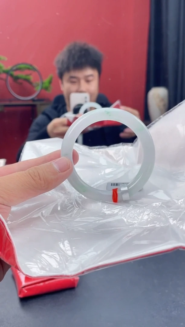未镶嵌手镯翡翠20