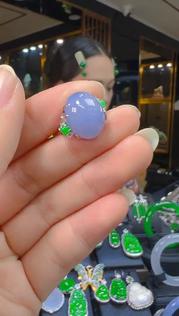 18K金镶嵌戒指翡翠077