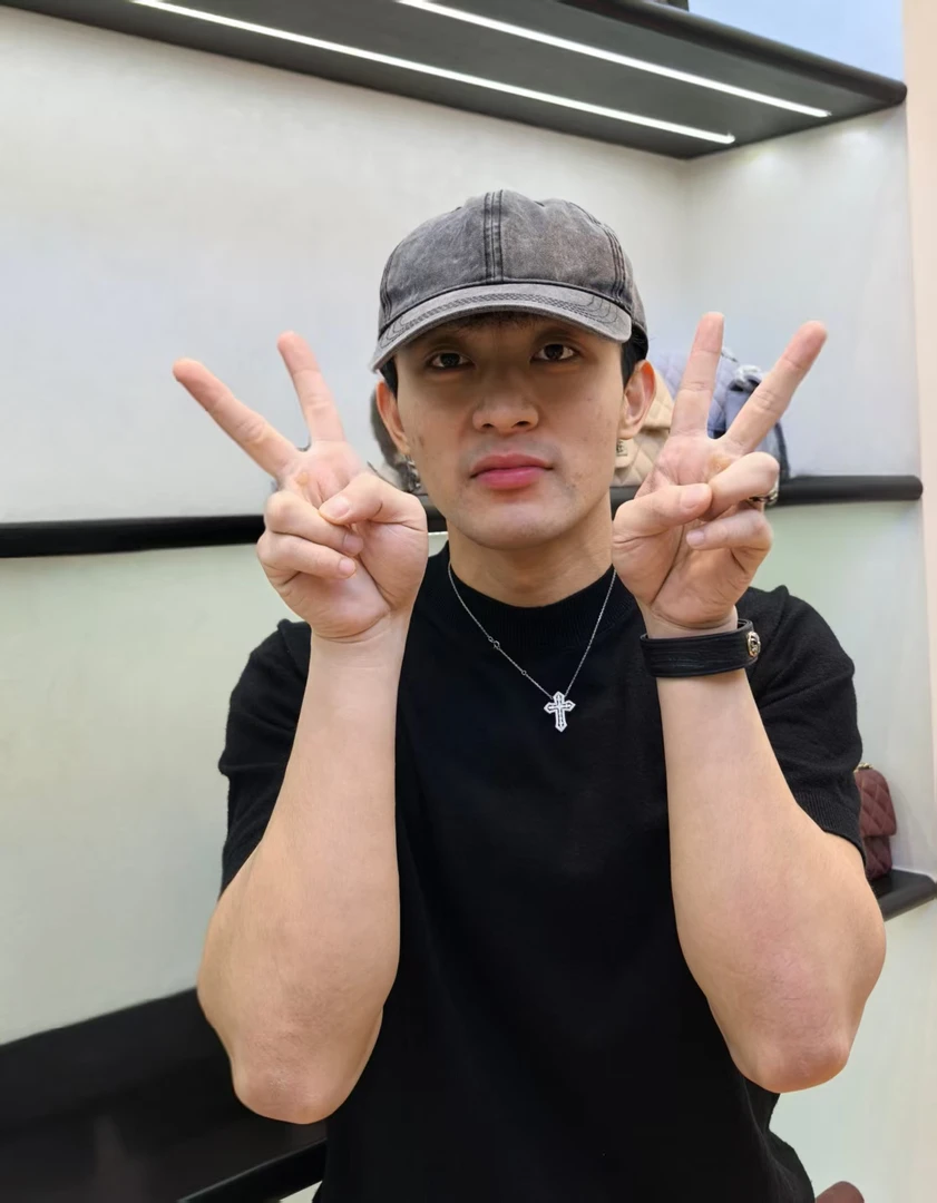 YUSHA/高档黑色小D爆裂油蜡饺子包-1039