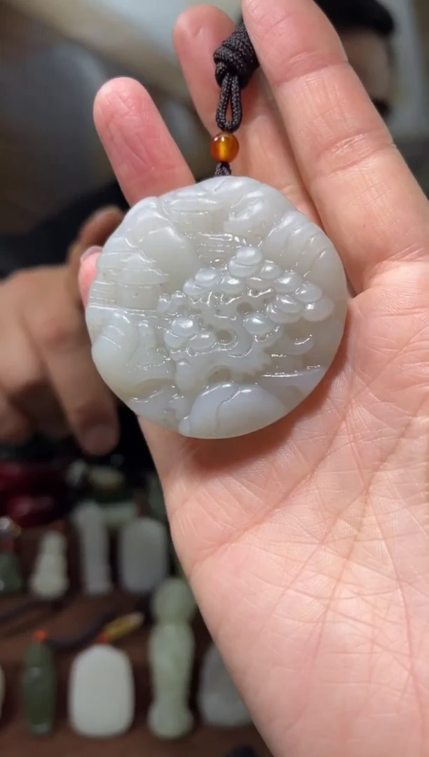 颈饰未镶嵌和田玉`