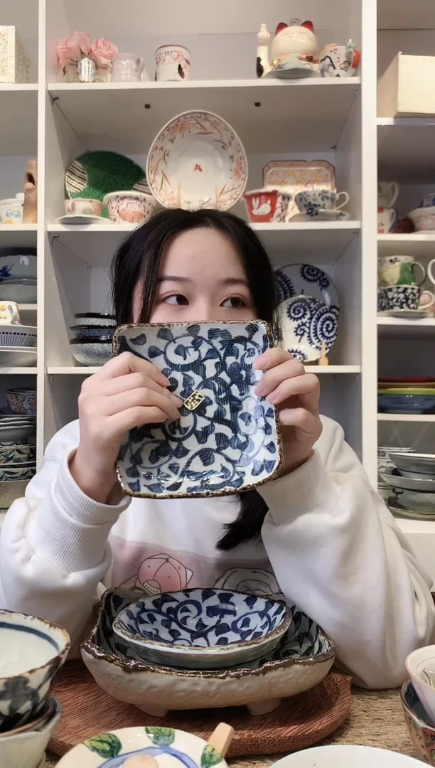 陶瓷章鱼唐草四足小方盘15cm