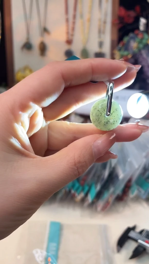 未镶嵌和田玉手饰@@B921D019098