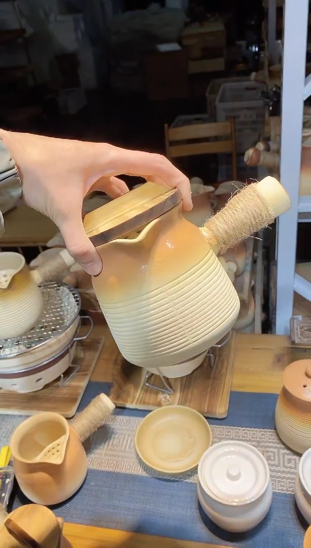 【闪购商品】实心把手1000ml大月牙罐罐壶+木盖