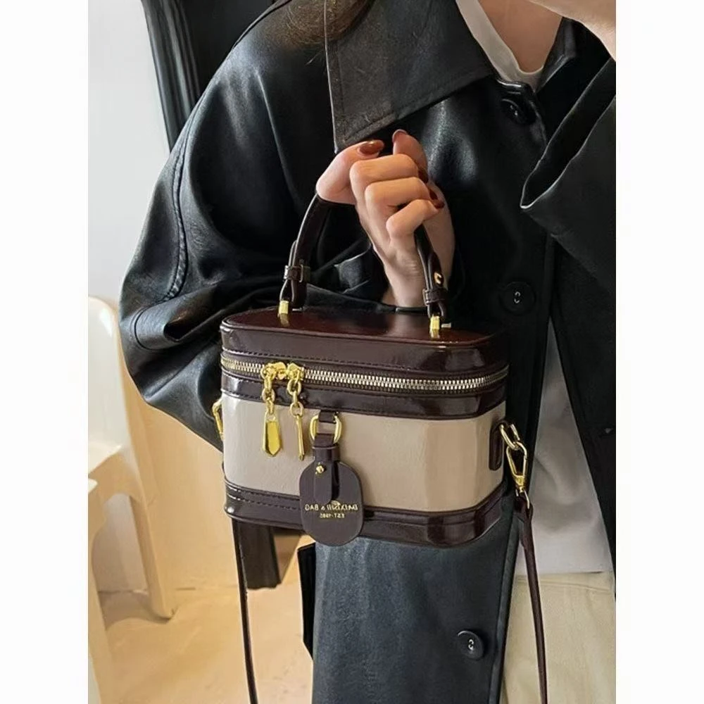 高级感小众包女春夏百搭新款复古斜挎包女士手提盒子