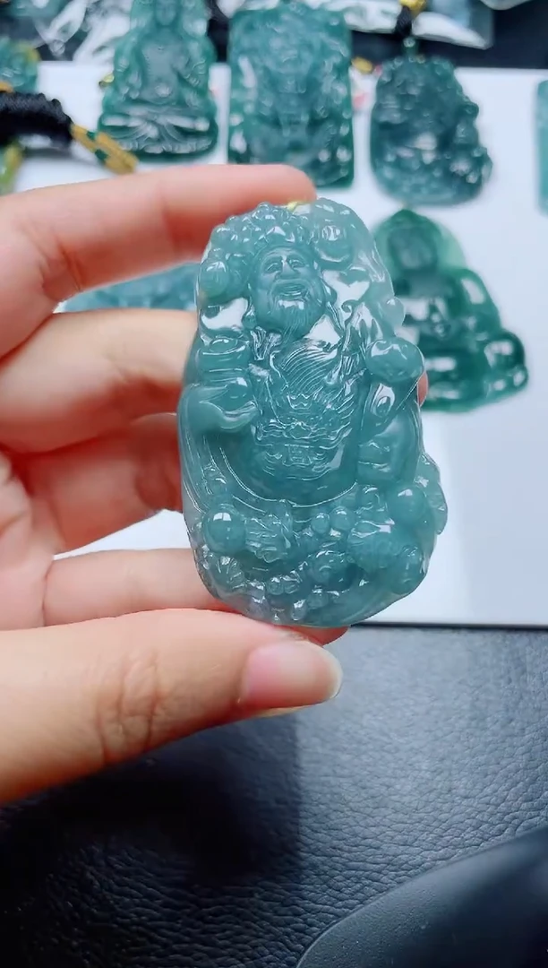 翡翠未镶嵌颈饰翡翠1