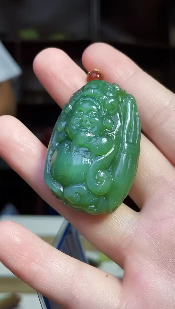 和田玉未镶嵌颈饰1