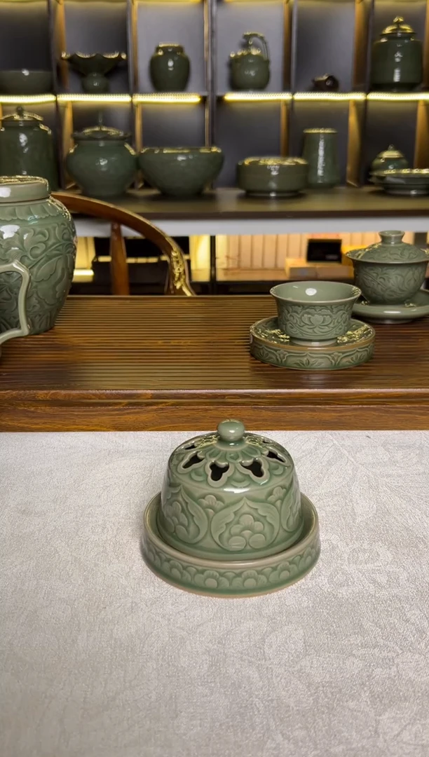 瓷片耀州窑纯手工宝相花镂空熏香炉