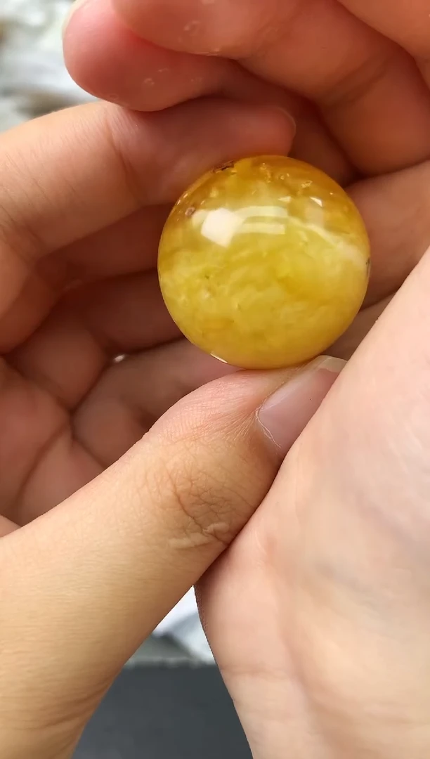 未镶嵌琥珀珠宝奇石24