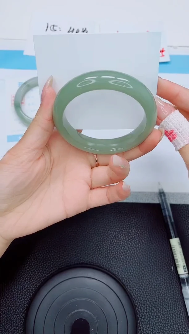 石英质玉手镯未镶嵌326-58.7