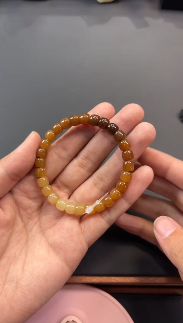 【闪购商品】和田玉手串未镶嵌若羌微色差卡7直切