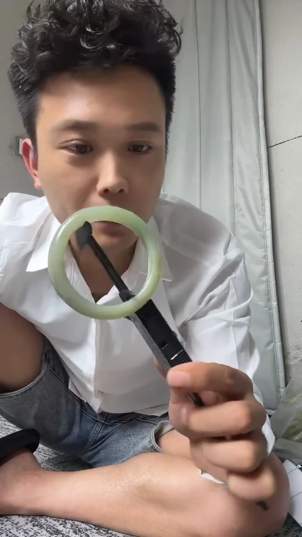 和田玉手镯未镶嵌和田玉手镯58.4多样性发其一B-8