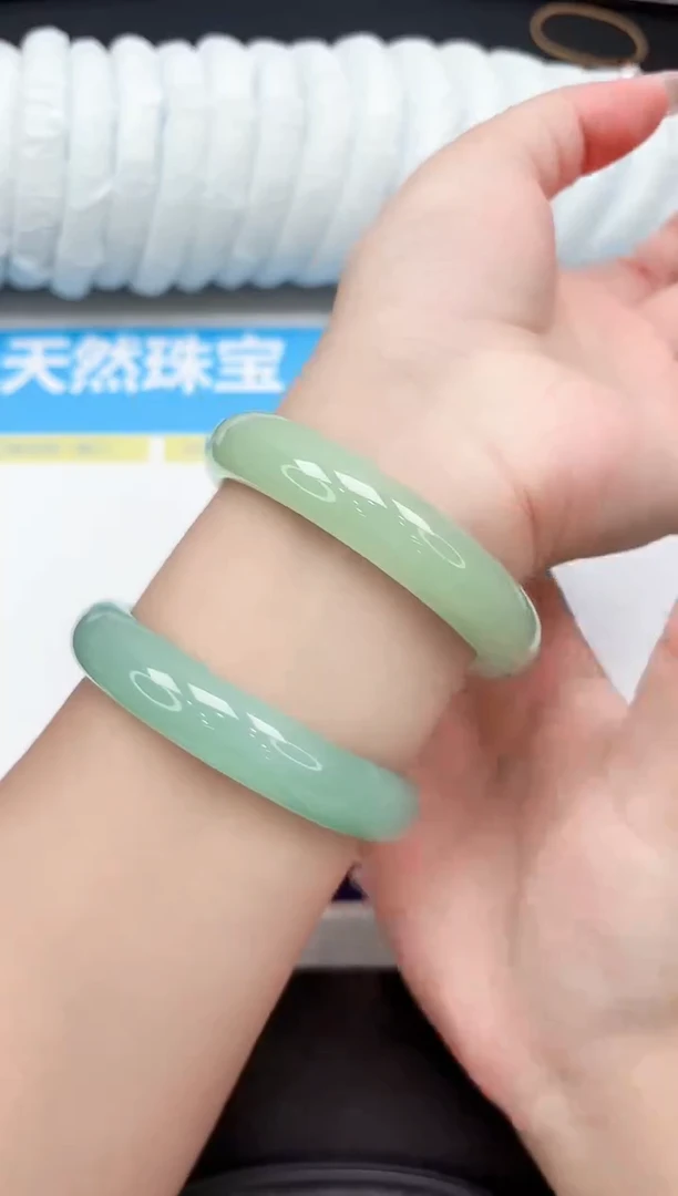 未镶嵌手镯石英质玉278-60.6
