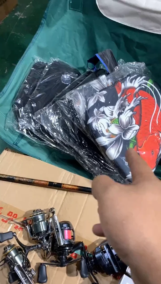 钓箱坐垫两个......