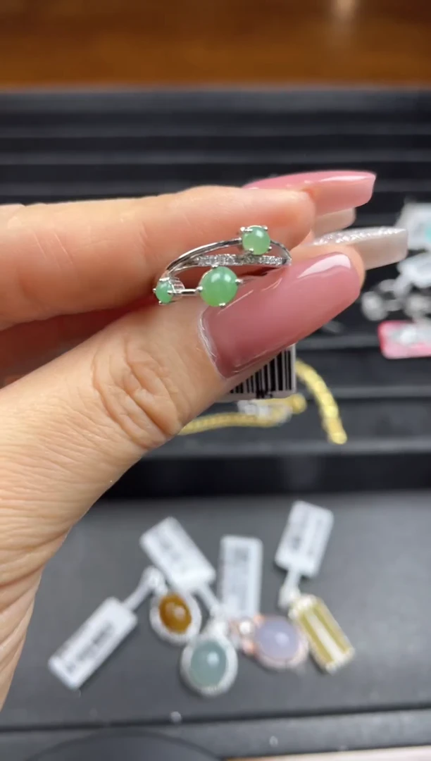 银S925镶嵌戒指翡翠天然翡翠A货