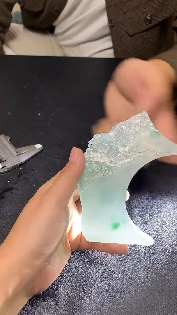 玉冰花色边角毛坯