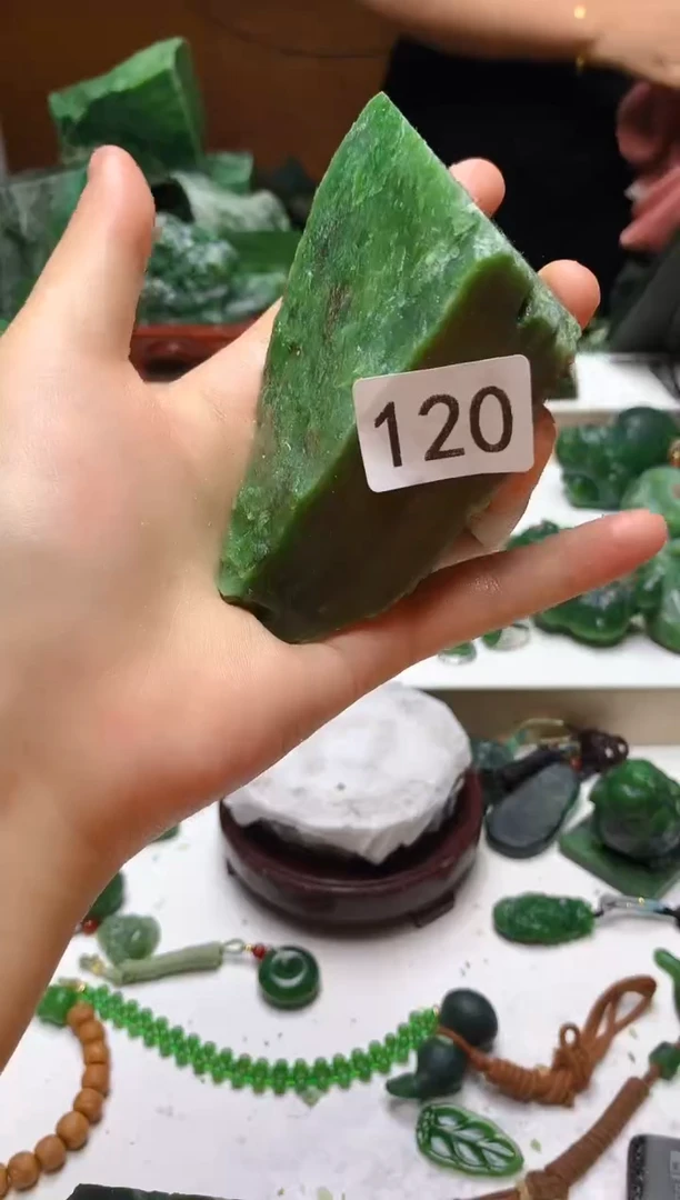未镶嵌和田玉（碧玉）珠宝半成品1