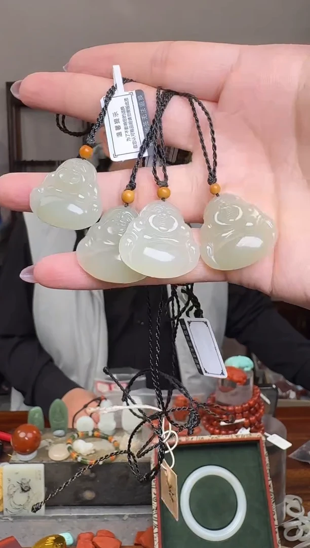 【闪购商品】和田玉挂件未镶嵌0013 瑕疵品 多样性发其一