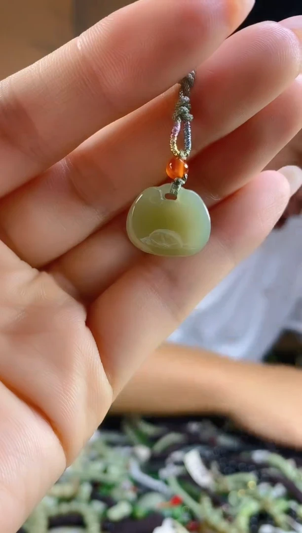 和田玉未镶嵌颈饰多样性发货，拍一发一