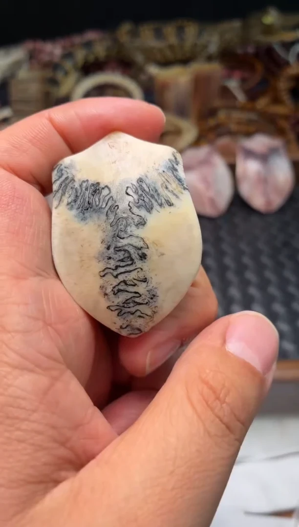 鹿骨其他谦*公鹿三界G208