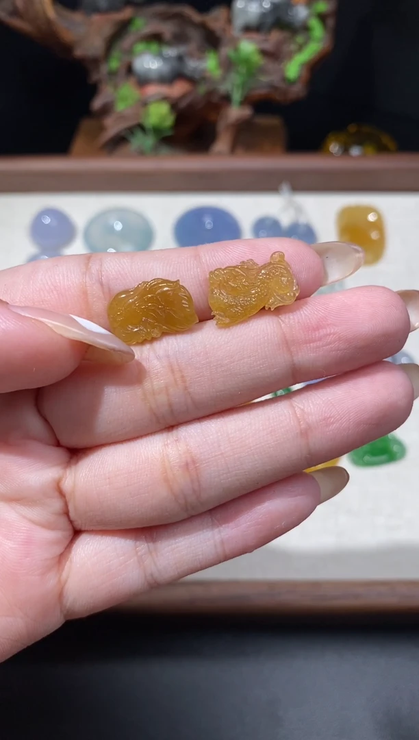 未镶嵌定制翡翠16*9.8*2.6龙凤呈祥