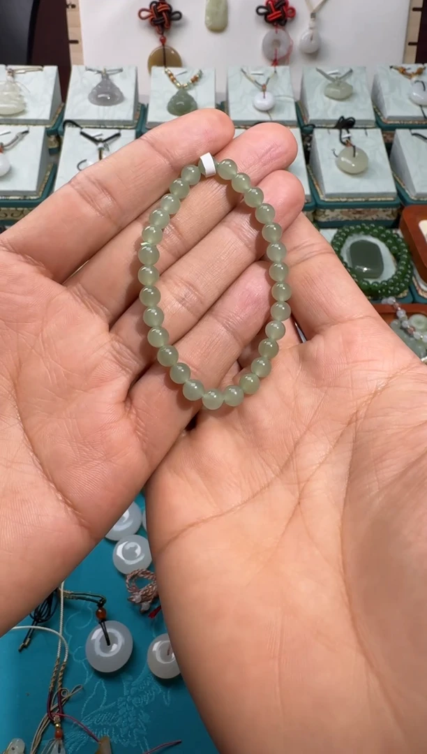 【闪购商品】和田玉手链未镶嵌6mm晴水