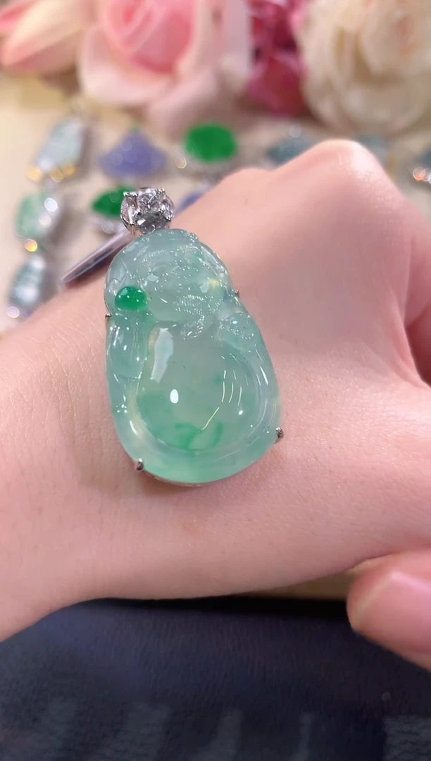 吊坠(不含链)18K金镶嵌翡翠冬日珠宝E62