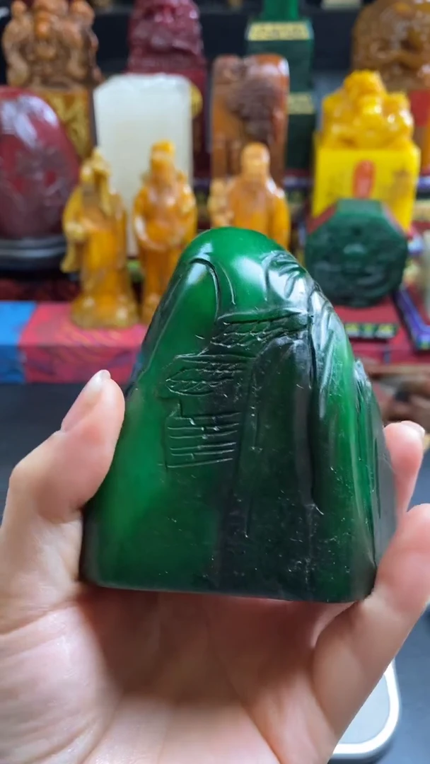 寿山石印石雅安绿薄意雕随形 嘉福