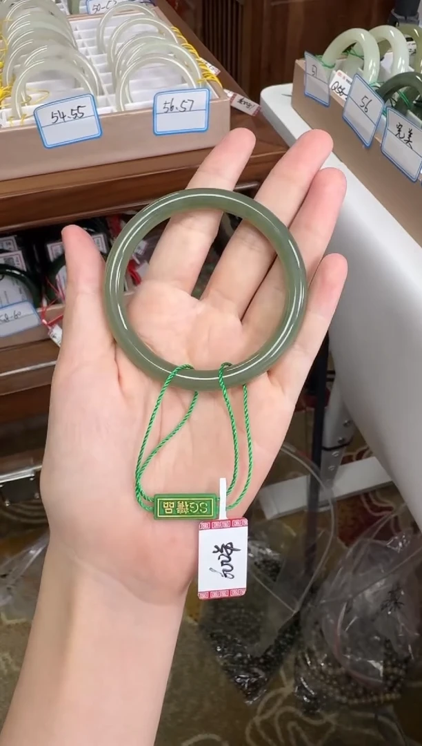 未镶嵌手镯和田玉55