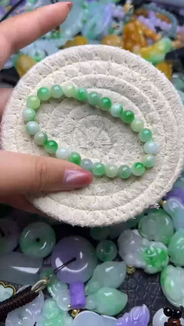 颈饰未镶嵌翡翠天然缅甸翡翠吊坠