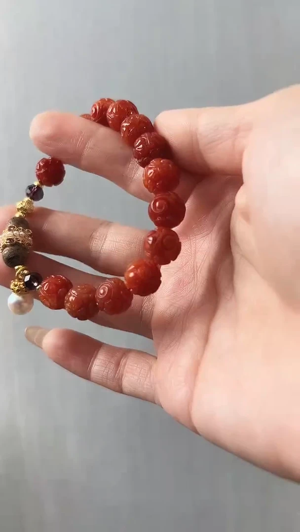 颈饰未镶嵌翡翠手串