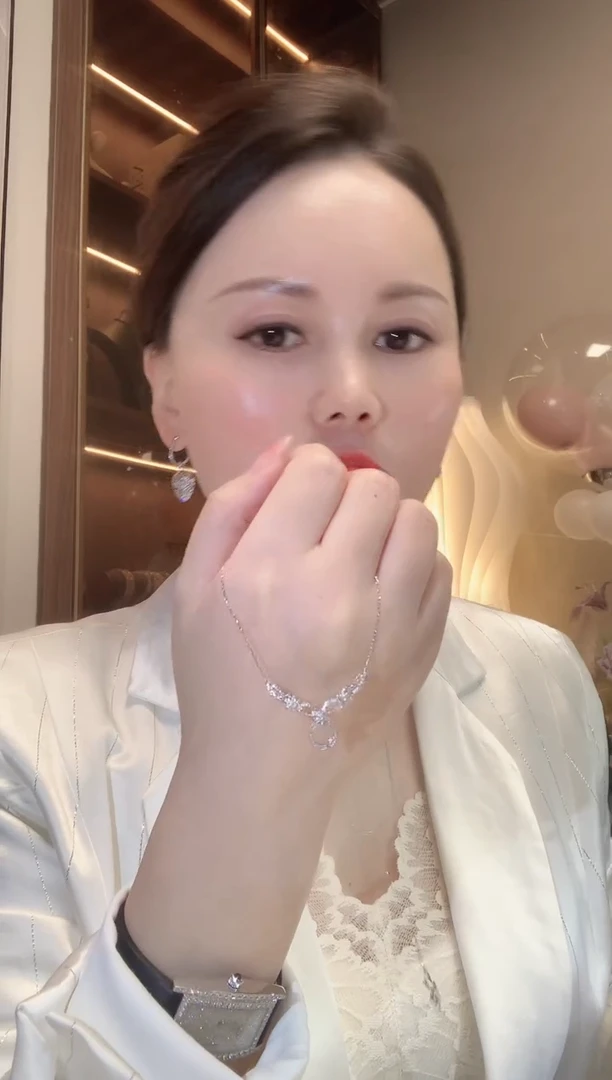 【闪购商品】钻石百搭链18K金镶嵌C31