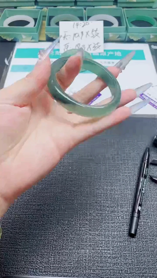 未镶嵌手镯石英质玉37-58