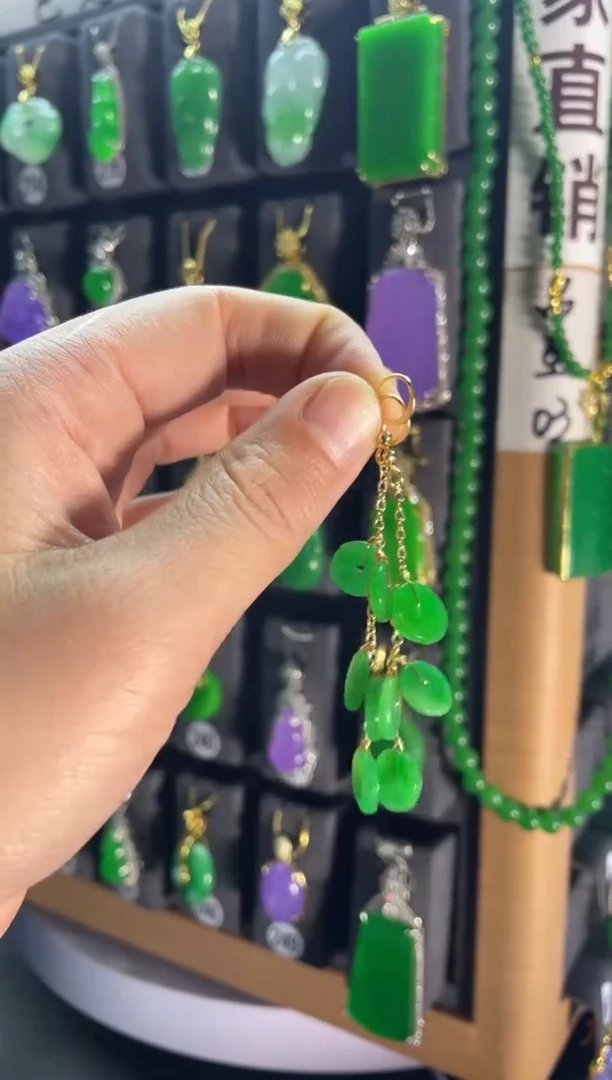 【闪购商品】翡翠颈饰银S925镶嵌349....