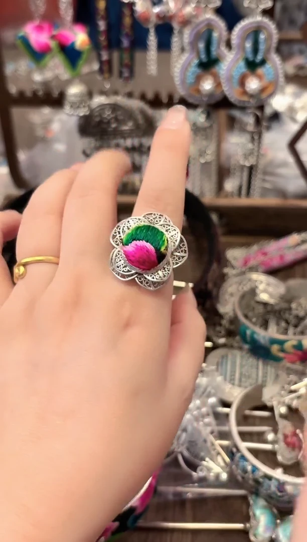 织绣云织谣民族风精美饰品   164