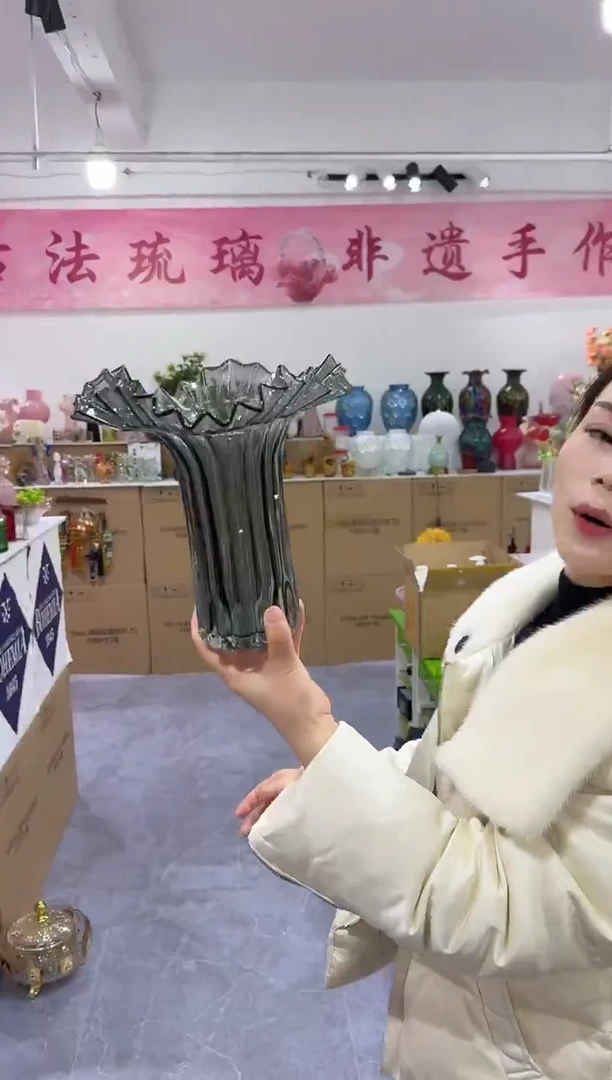 有机玻璃老板娘孤品高顿摆件
